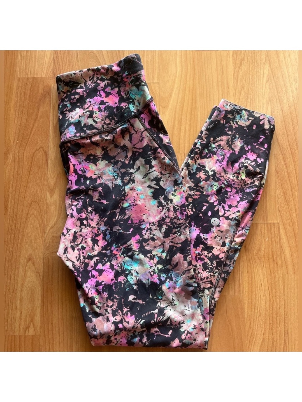 Lululemon Base Pace 23” Leggings in Stencil Blossom